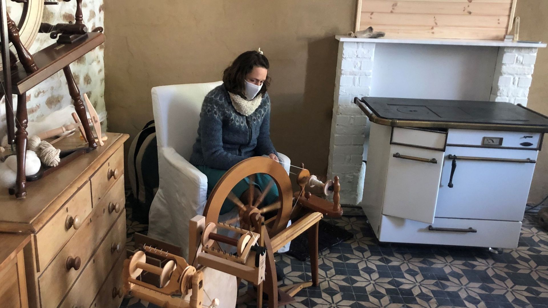 Harchies : un atelier qui file la laine avec les techniques d’antan