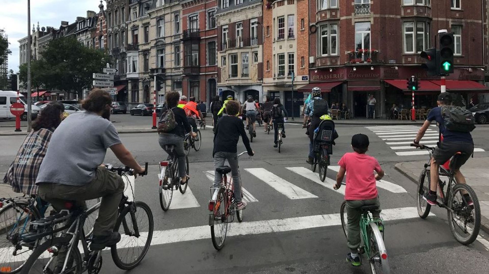 Les prochaines "masses critiques" cyclistes seront encadrées par des policiers sur deux roues