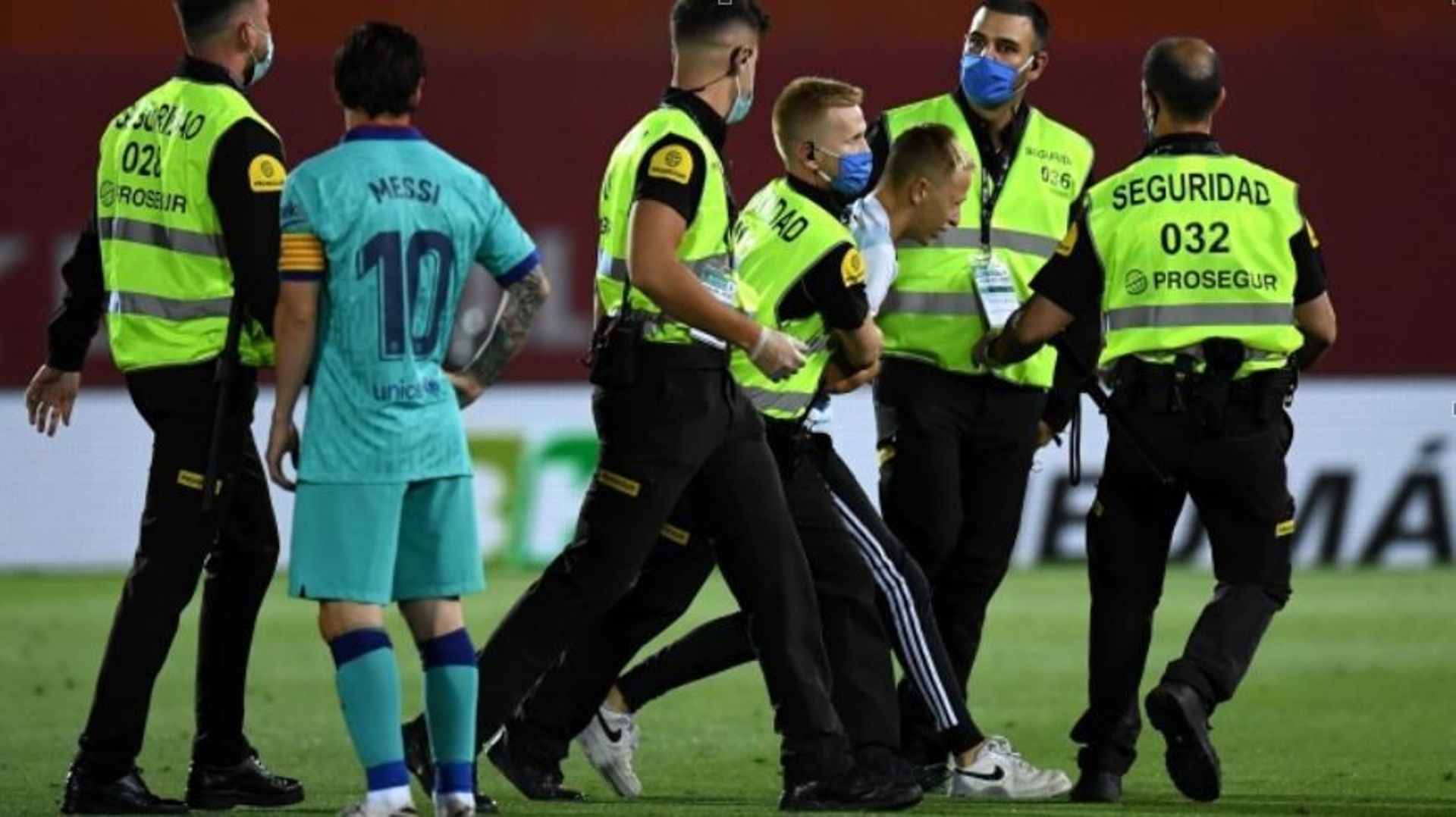 La Liga poursuivra le fan de Messi ayant fait intrusion sur le terrain à Majorque