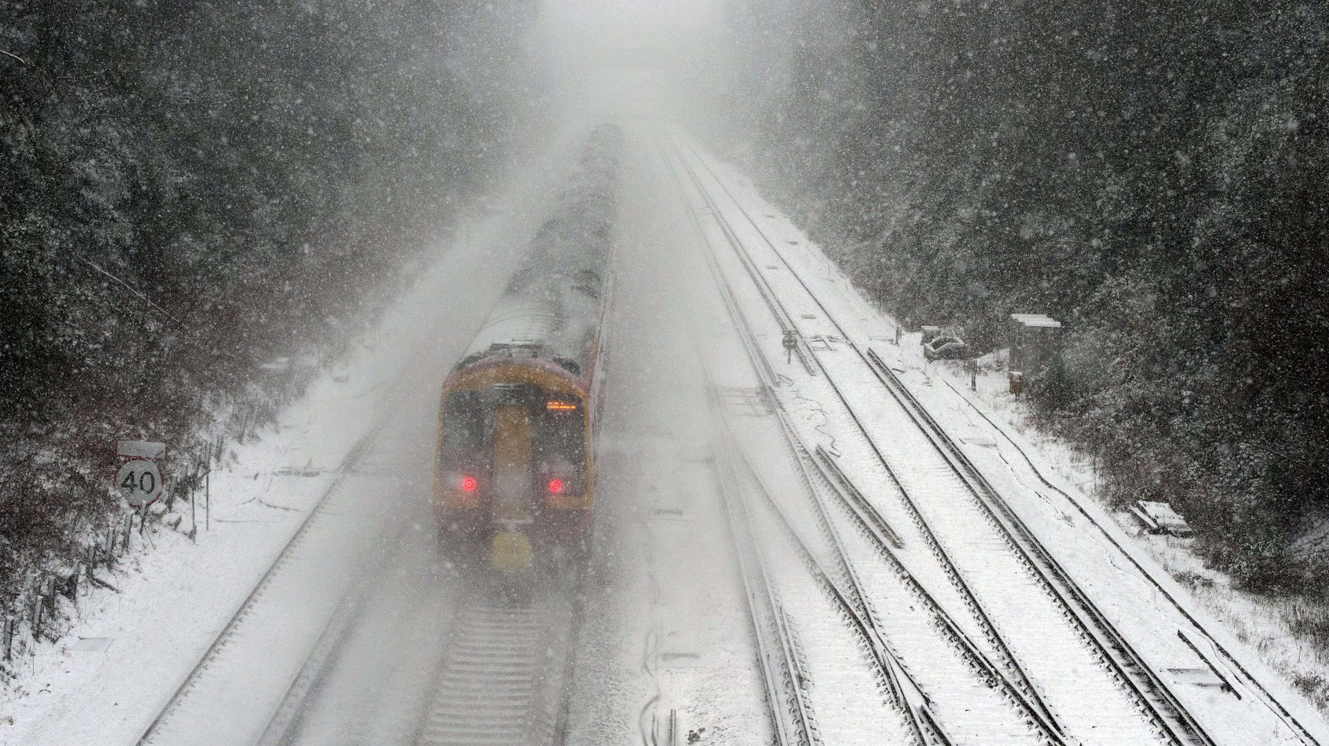 Fortes perturbations dans les transports à cause de la neige en GB