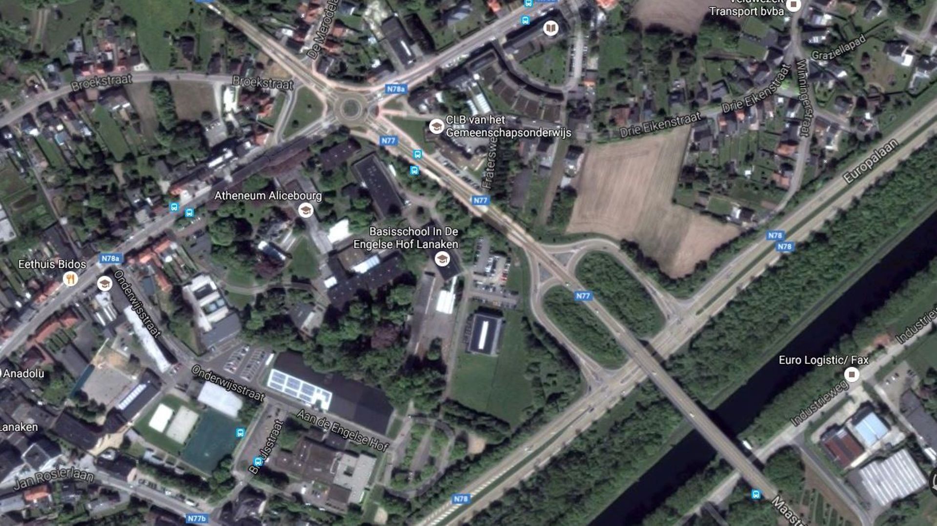 Vue aérienne de la commune de Lanaken dans le Limbourg.