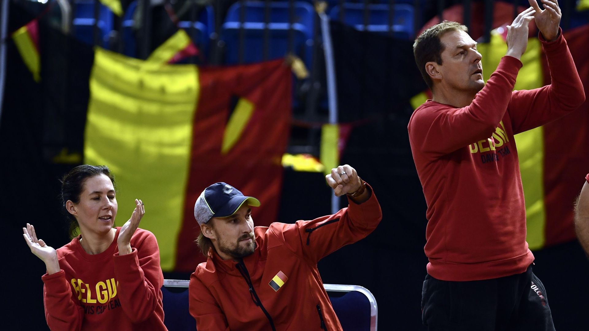 La Belgique est passée tout près de l’exploit, vendredi à Debrecen, lors de la première journée de sa rencontre des qualifications à la Coupe Davis contre la Hongrie. Malgré l’absence de David Goffin (ATP 10), elle a bien failli mener 0-2 après les deux p
