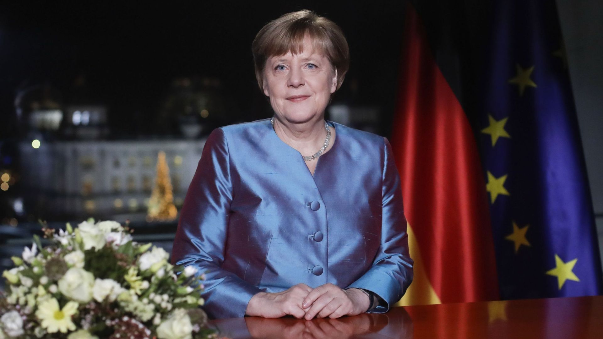 "Dans une détermination commune, nous opposerons notre compassion et notre cohésion au monde haineux des terroristes", a dit Angela Merkel, en reconnaissant que l'année 2016 fut "un test difficile"