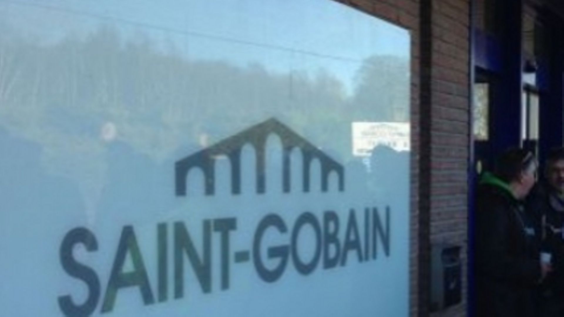 Saint-Gobain victime de cyberattaque.