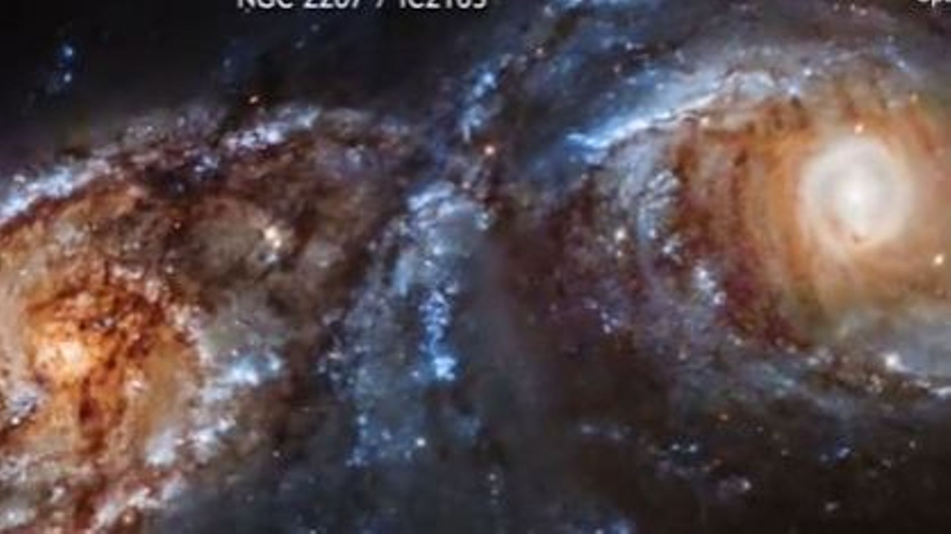 Magnifiques images d'une collision entre 2 galaxies: le cadeau de Noël de la Nasa