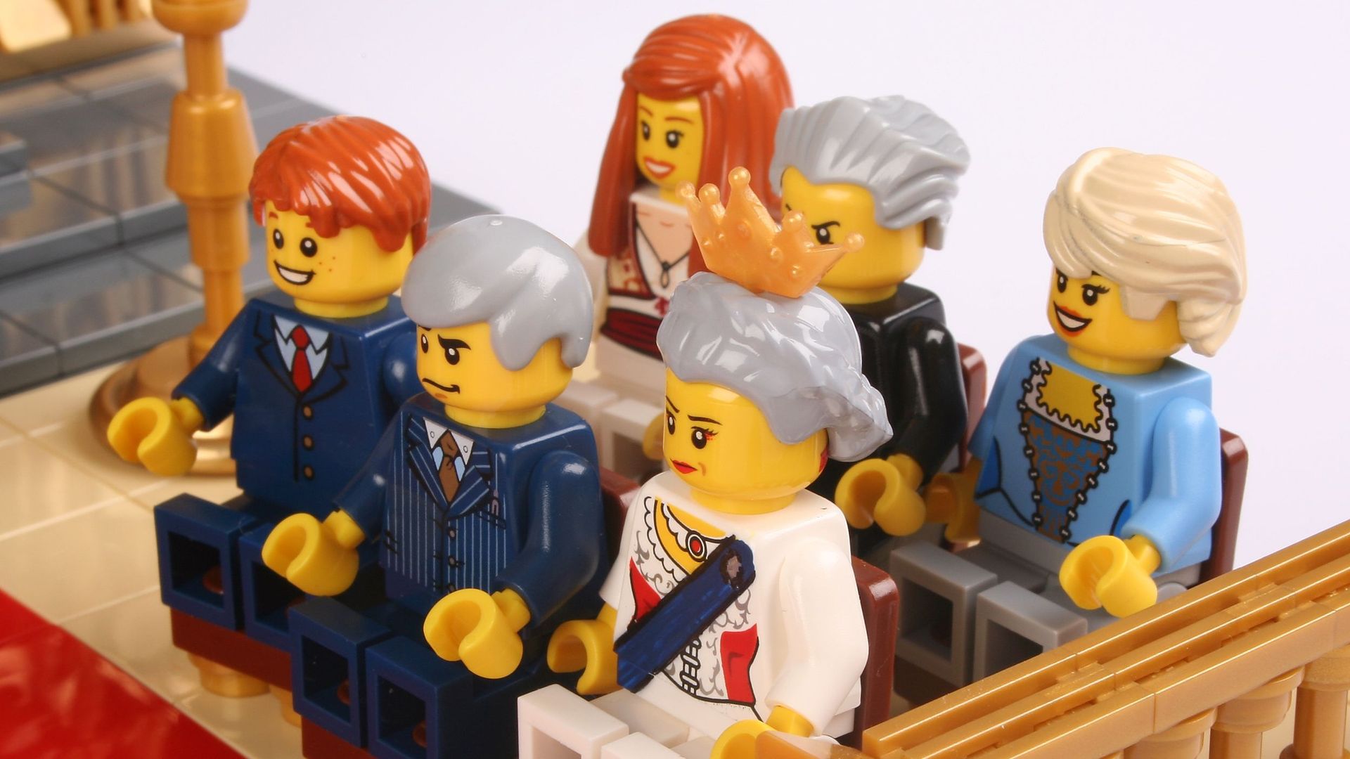 Ces figurines Lego représentent la famille royale britannique