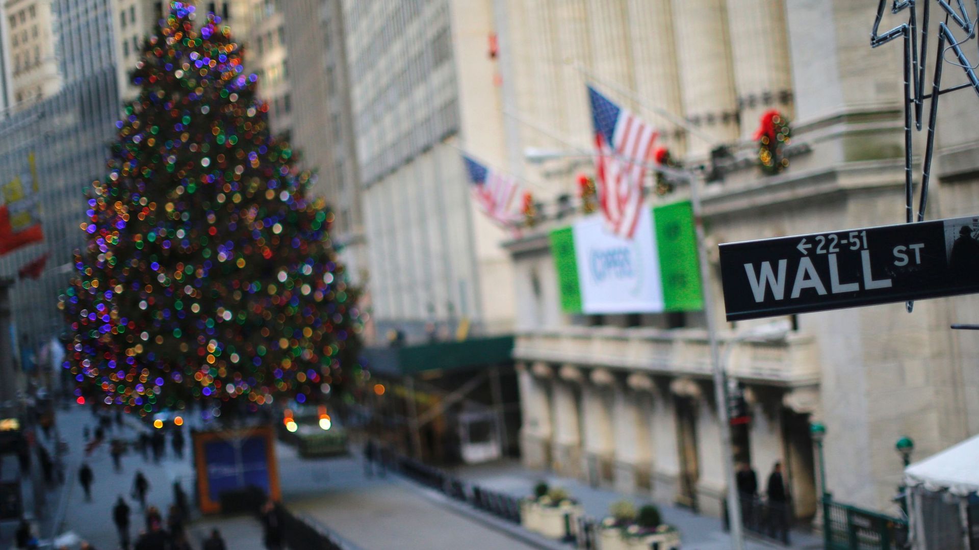 l'indice vedette Dow Jones a affiché sa plus belle performance depuis 2013 avec une hausse de 13,42% sur un an.