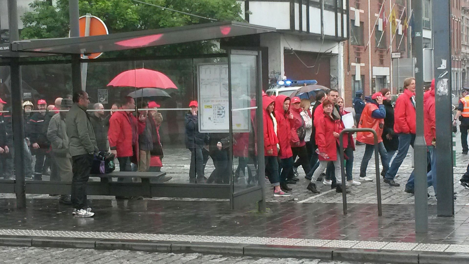 La pluie n'a pas découragé les manifestants