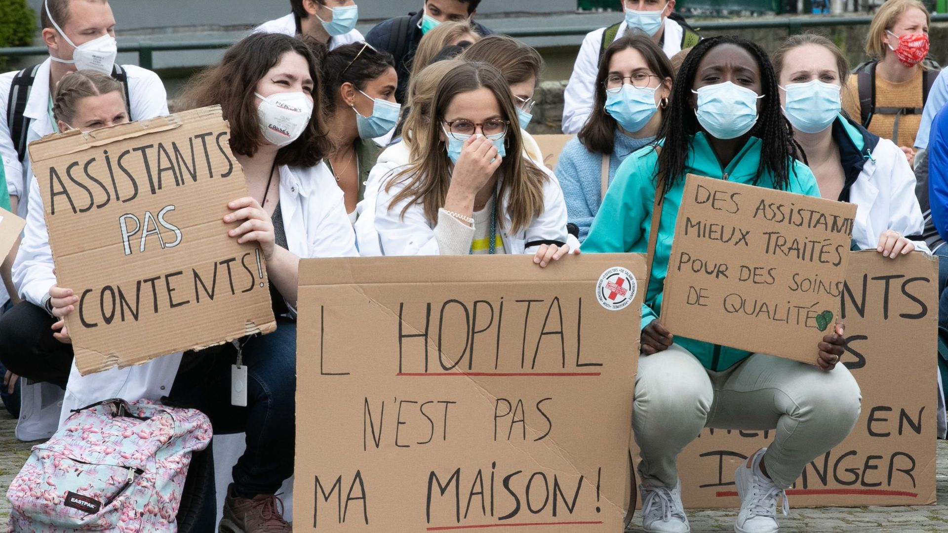 Si les hôpitaux universitaires francophones avaient évoqué une "grève pénalisante" des médecins en formation la semaine dernière, ces dernier estiment qu'il a "mis en exergue" leur rôle "essentiel au sein du système hospitalier"