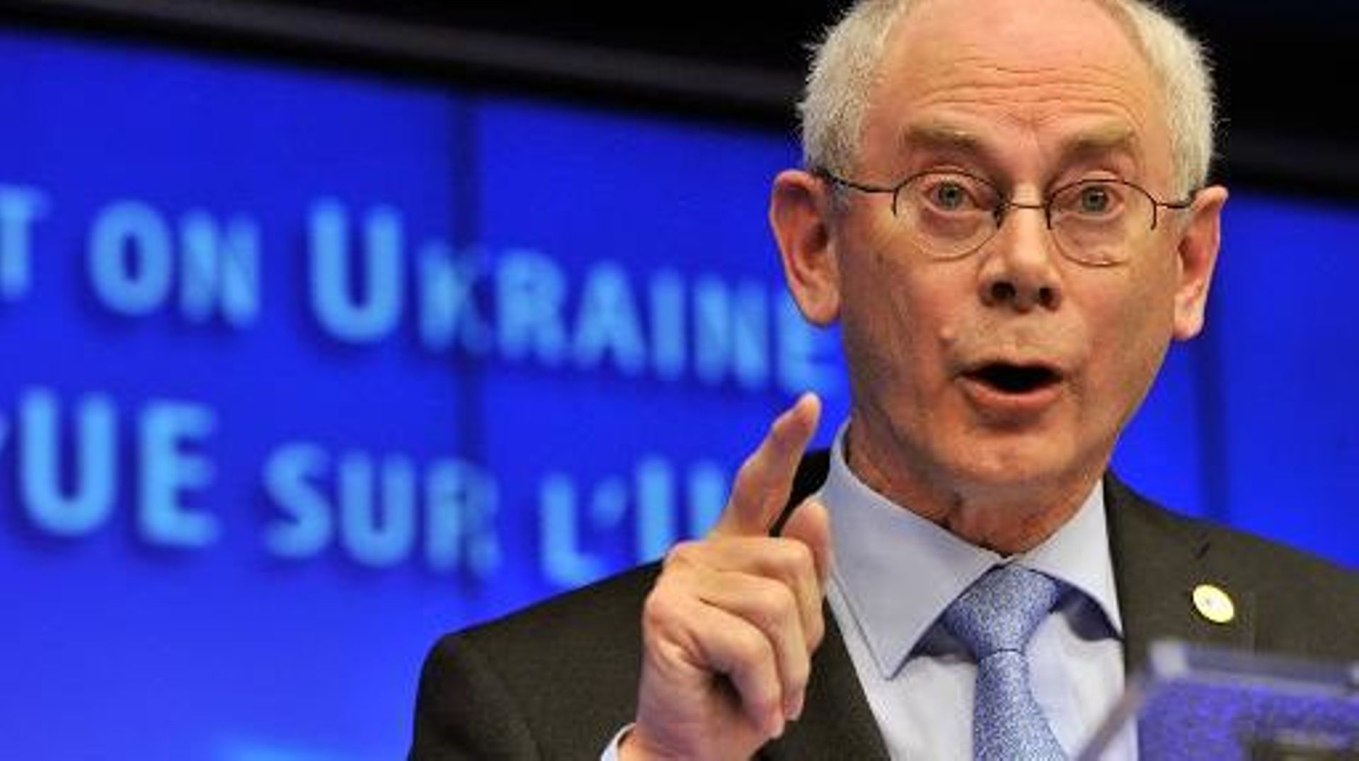 Le président de l'UE Herman Van Rompuy s'adresse aux médias à Bruxelles, après un sommet européen d'urgence sur l'Ukraine, le 6 mars 2014