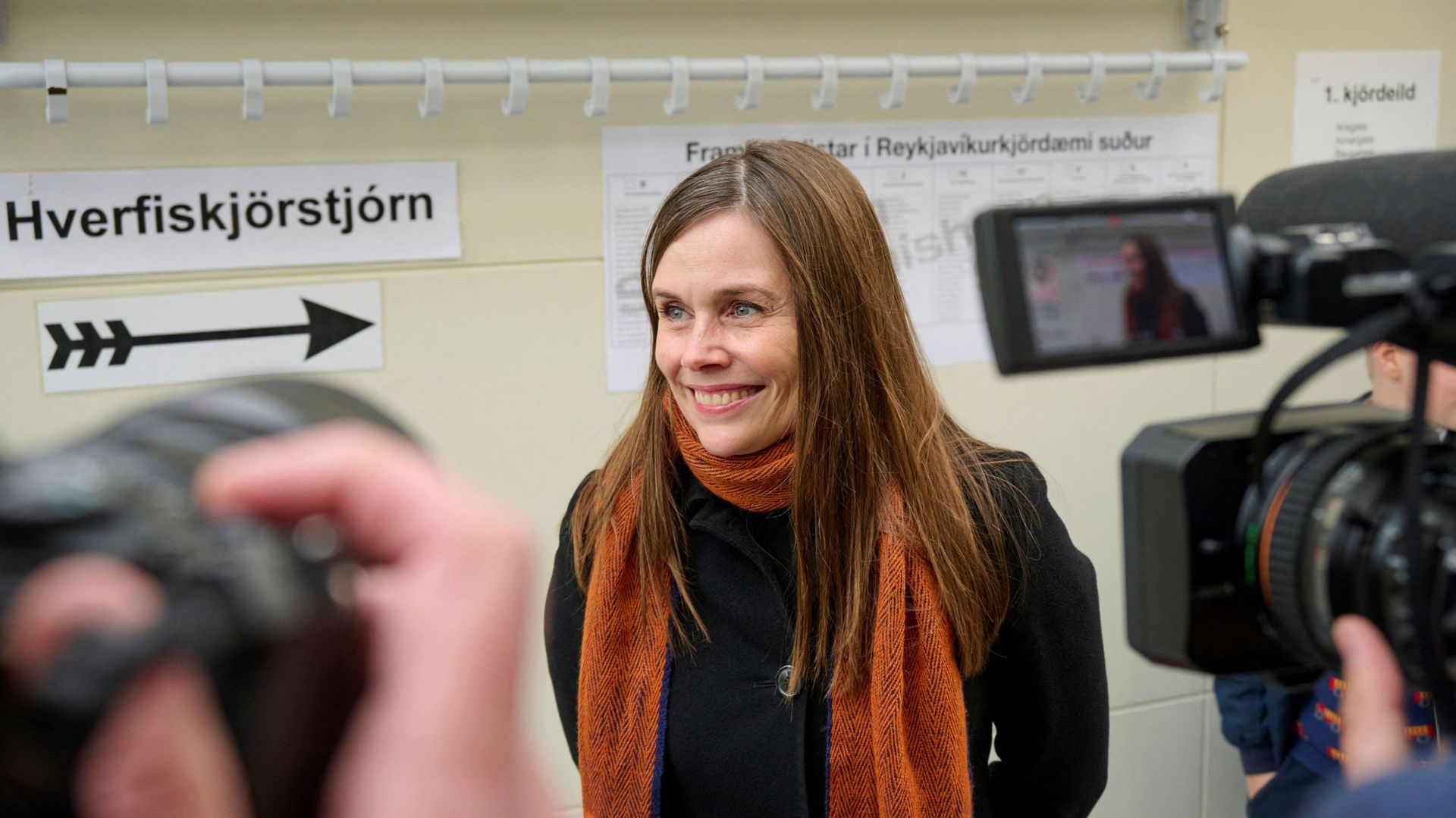 Le mouvement de gauche écologiste de la Première ministre Katrin Jakobsdottir perd du terrain par rapport à ses deux alliés de droite.