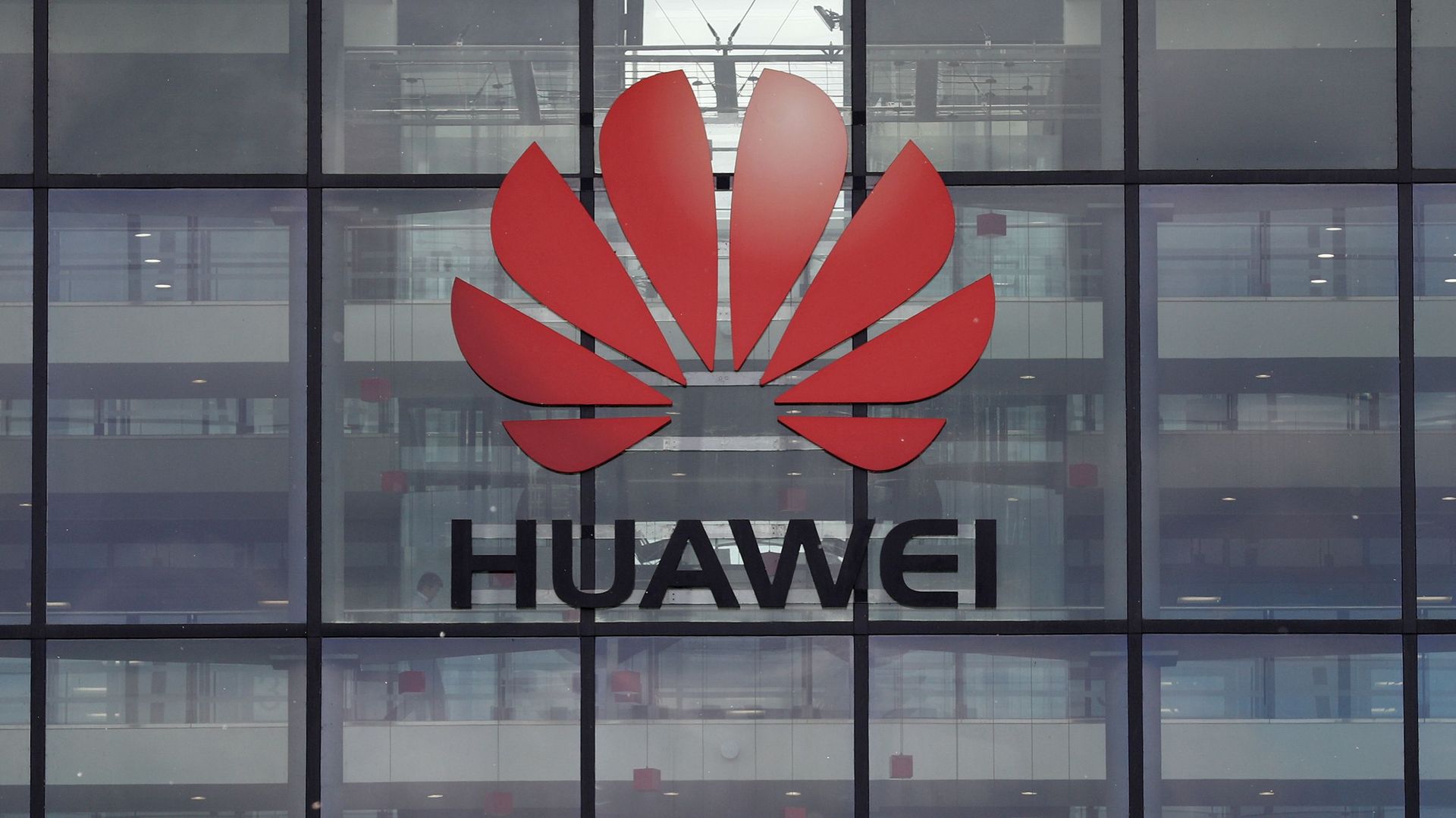 Le géant chinois des télécoms Huawei a présenté vendredi un nouveau système d'exploitation qui doit équiper ses téléphones portables