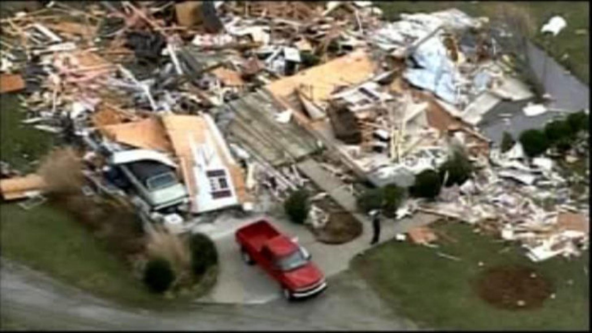 USA: les tornades ont fait au moins 37 morts, B. Obama promet de l'aide