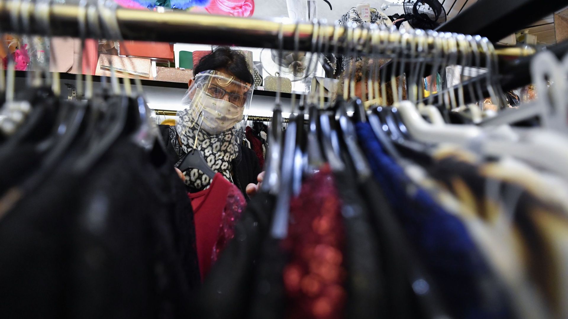 Coronavirus en Belgique : 1,2 milliard d’euros de pertes dans les magasins de vêtements, estime Comeos