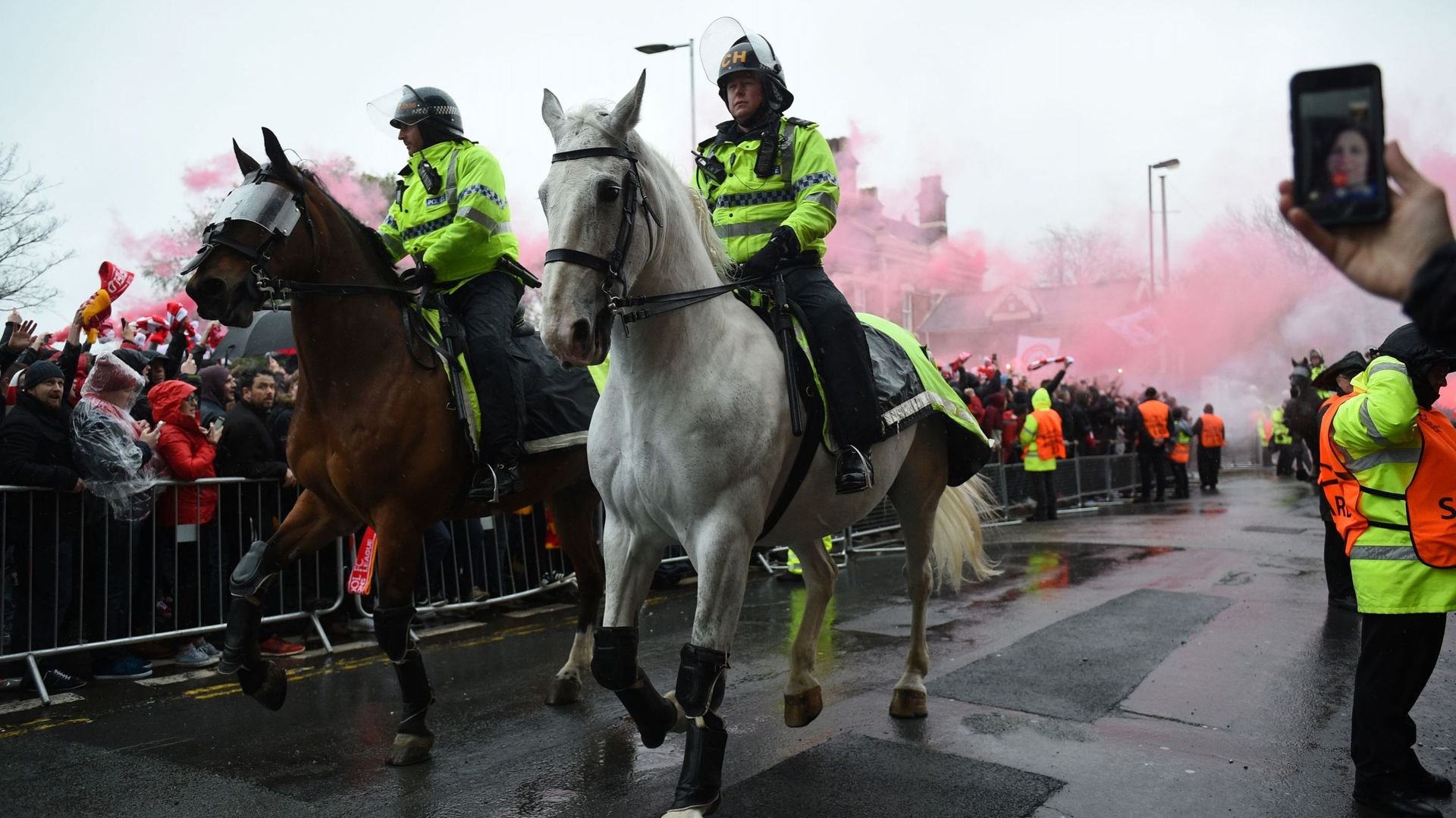 La police lance un appel à témoins après l'attaque de supporters à Liverpool