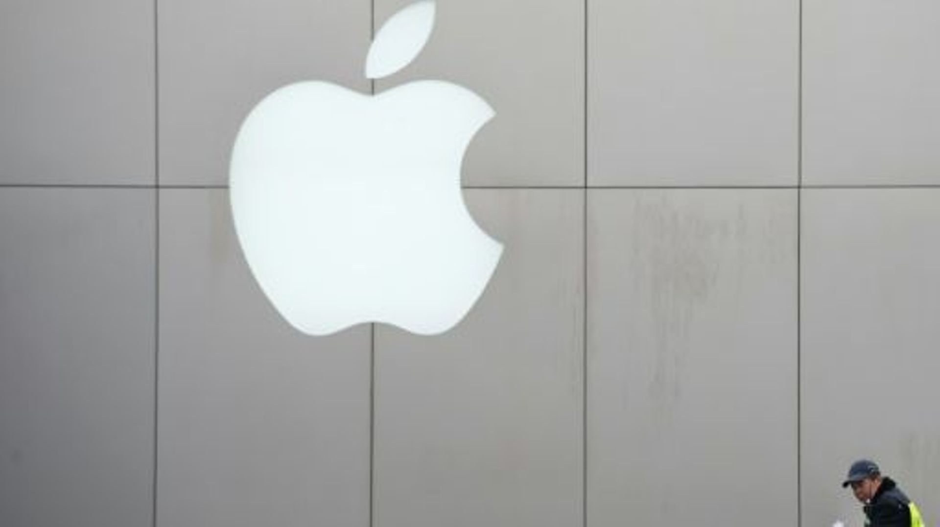 Le groupe informatique américain Apple a fait état jeudi à la mi-journée de problèmes techniques sur toute une série de ses services en ligne, empêchant certains utilisateurs d'y accéder