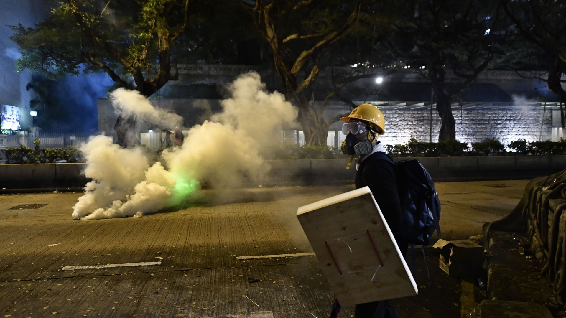 Hong Kong: la police tire des gaz lacrymogènes sur les manifestants
