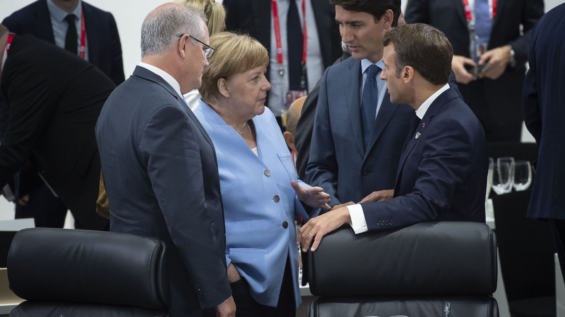 Angela Merkel accepte de retirer la candidature de Weber pour la Commission 