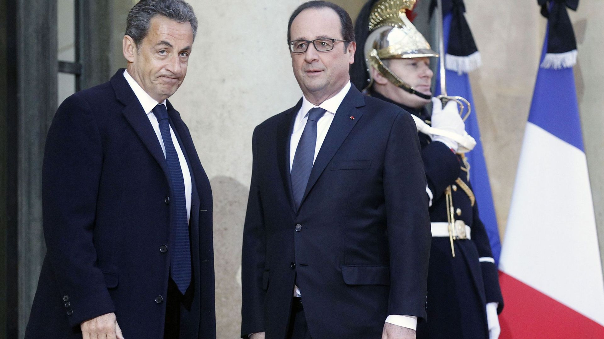 Charlie Hebdo: Hollande, confronté à une crise majeure, prône l'union nationale