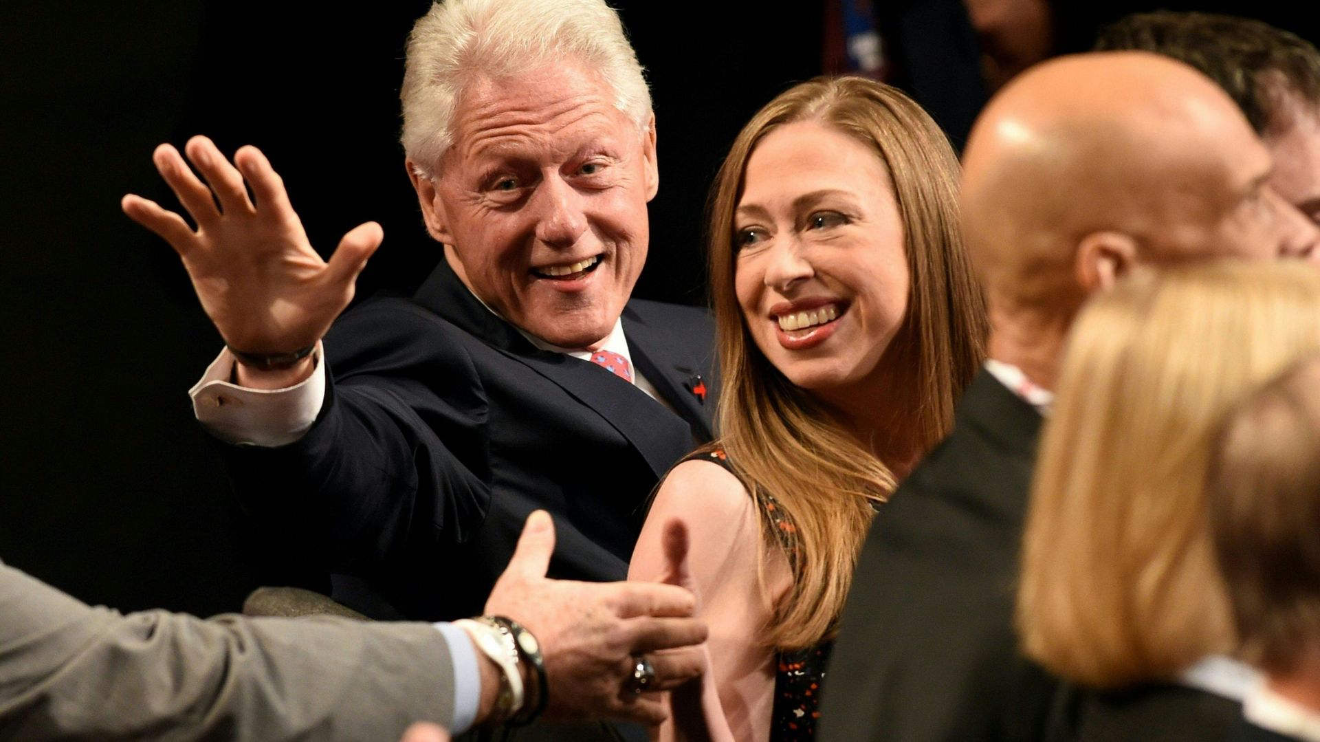 Bill Clinton et sa fille Chelsea, tous deux concernés par la fondation qui porte le nom de l’ancien président.