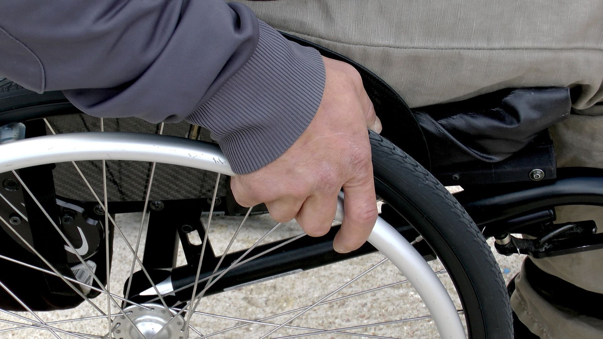 La direction générale Personnes handicapées améliore ses services, mais les délais restent encore longs