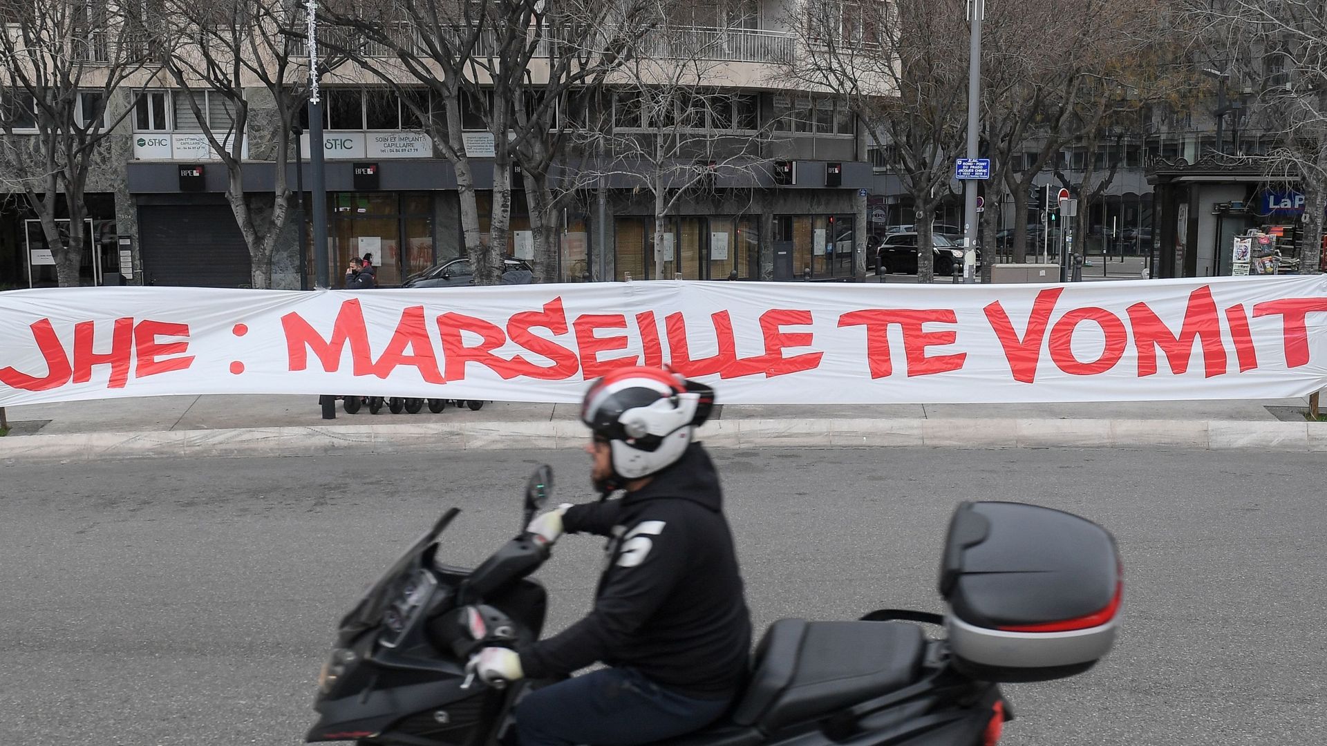 Des supporters mécontents manifestent à Marseille.