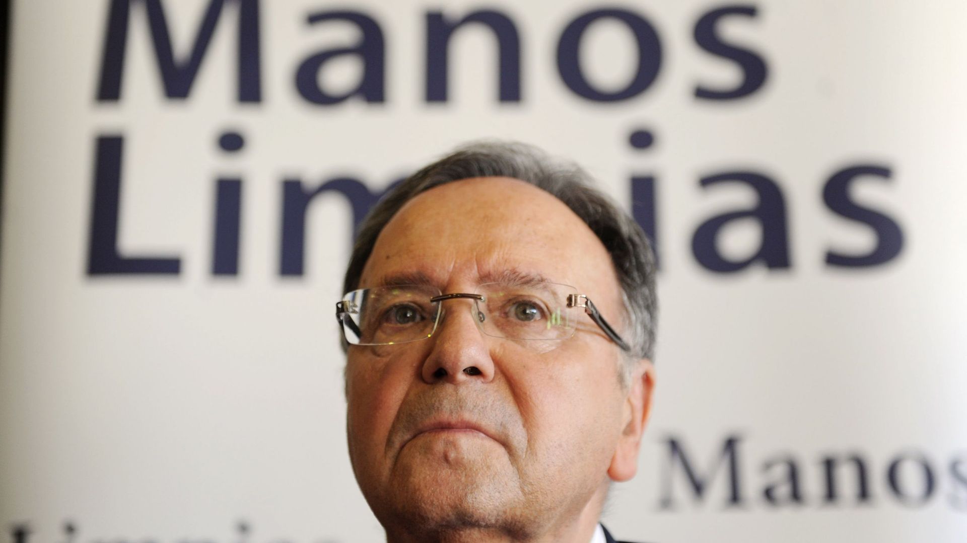 Miguel Bernad: Le secrétaire général de Manos Limpias (Mains propres) - organisation considérée comme étant d'extrême droite.