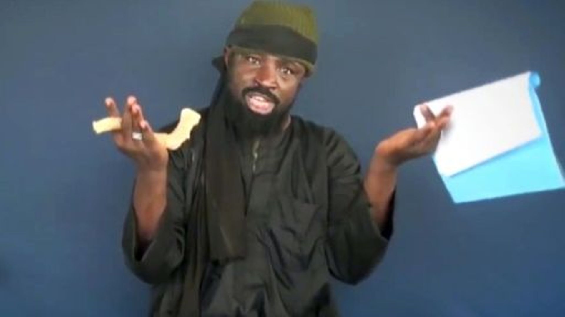Capture d'écran faite le 18 février 2015 d'une vidéo diffusée par Boko Haram montrant le leader du groupe islamiste, Abubakar Shekau, en train de diffuser un message depuis un endroit non précisé