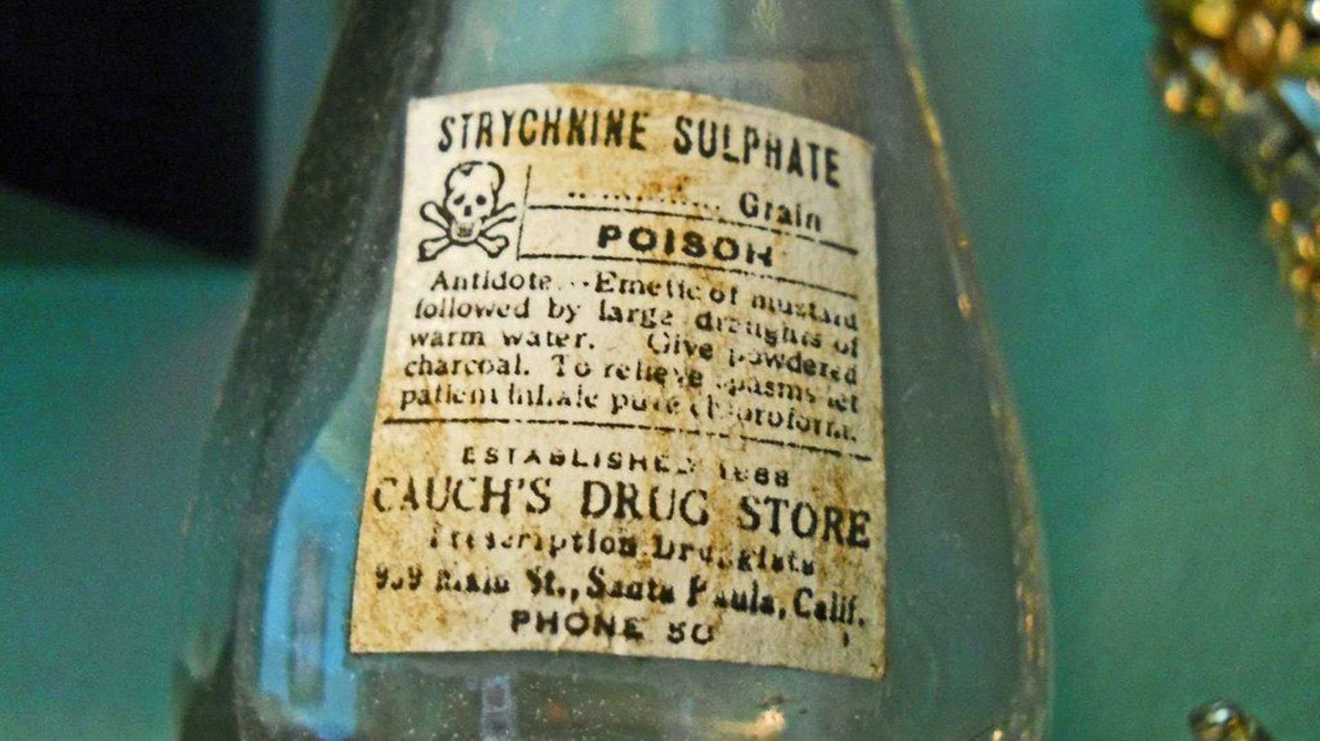 La strychnine est le poison qui a permis à l'empoisonneur de Lambeth de tuer ses victimes, à une époque où la pharmacologie était en plein essor