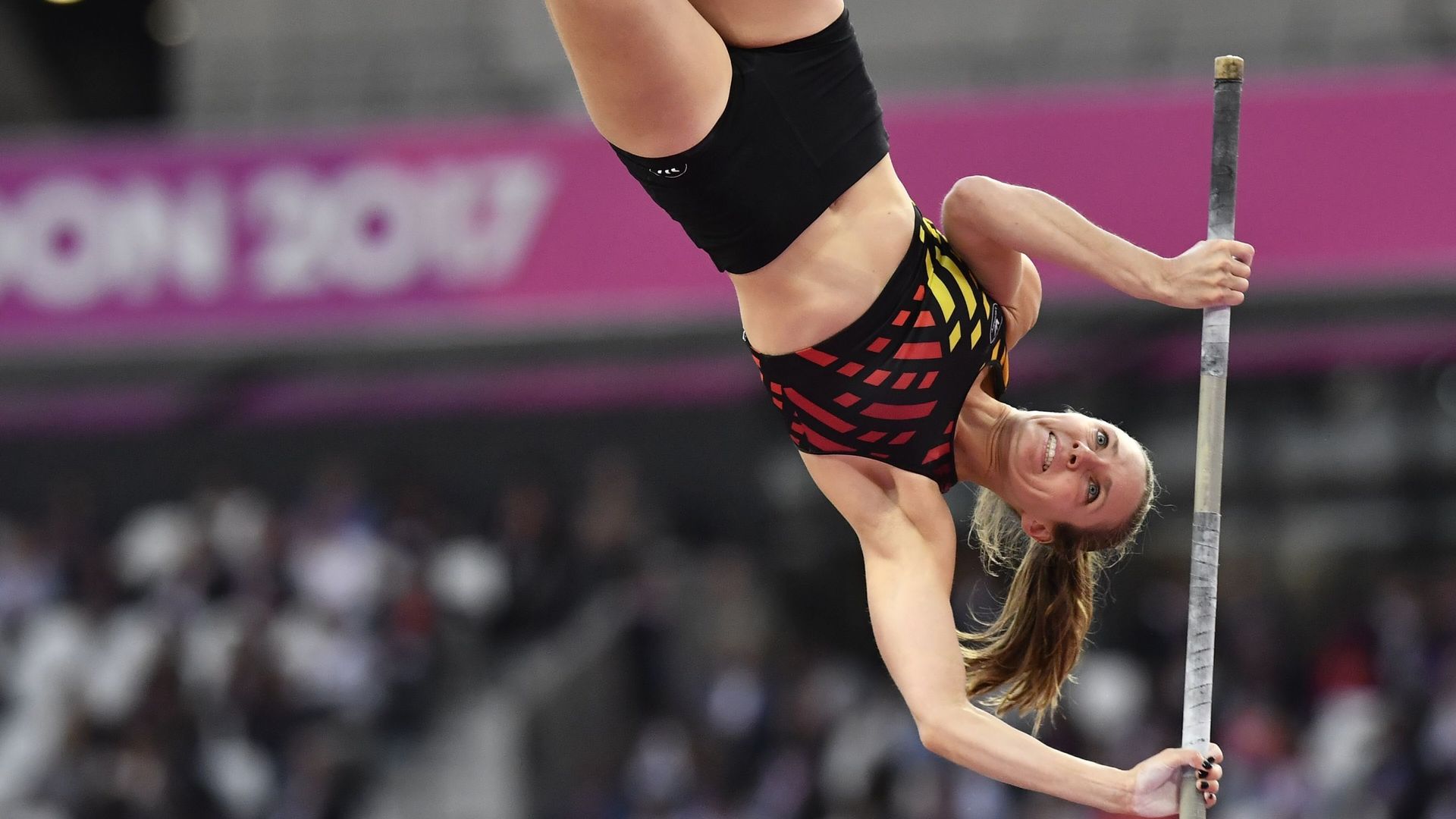 Fanny Smets égale son record de Belgique du saut à la perche féminin