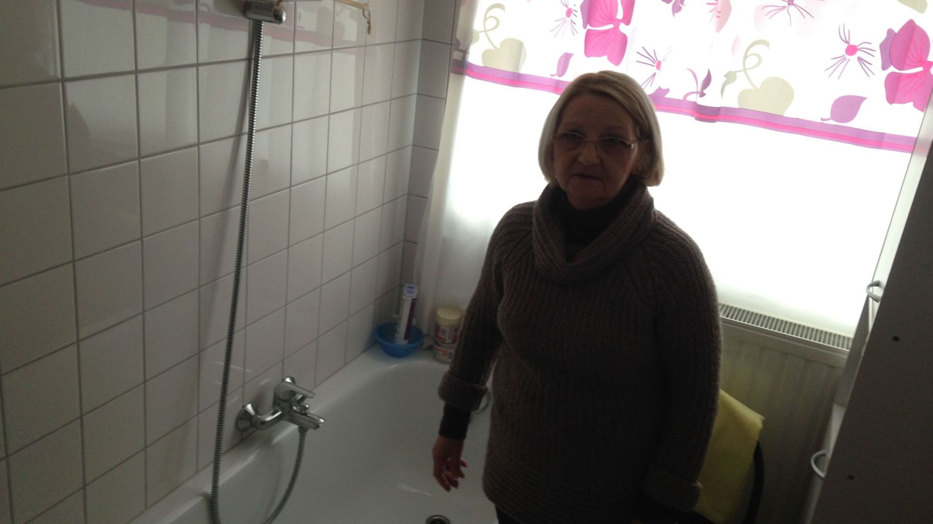 Micheline Gervasi dans sa salle de bains