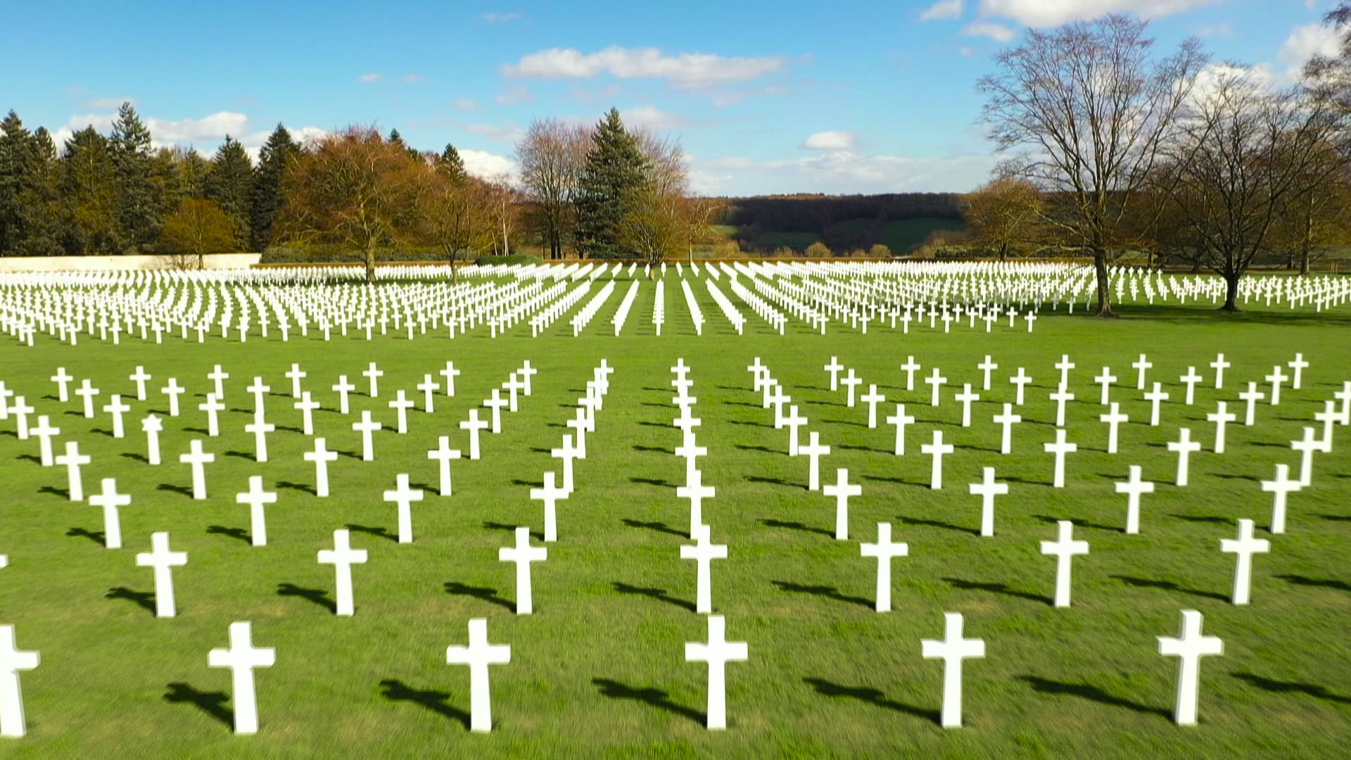 8000 soldats américains reposent ici. le cimetière d’Henri Chapelle conserve la mémoire de ces jeunes soldats américains tombés au combat. La plupart appartiennent à la première armée, celle qui a libéré la région le 11 septembre 1944.